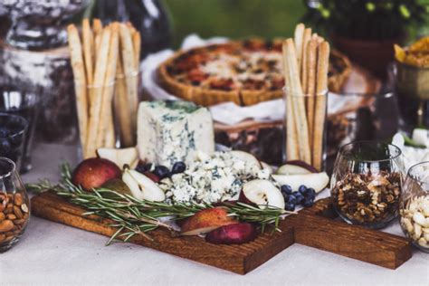 See more ideas about appetizers, appetizer snacks, appetizer recipes. 7 Tips for an Amazing Wedding Cocktail Hour