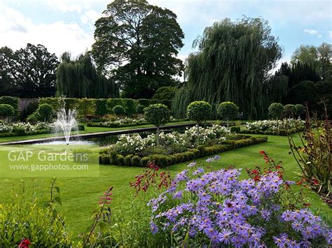 Gap Gardens A Formal Garden With Reflecting Pool And Fountain Between