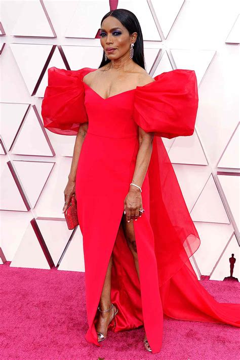 Angela Bassett 2022 Oscars