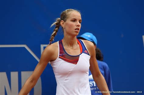 More images for arantxa rus » WTA ANGELS: Arantxa Rus won a match!