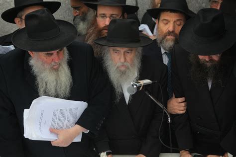 Photo Slideshow Thousands Of Chabad Rabbis Gather In Nyc Religion