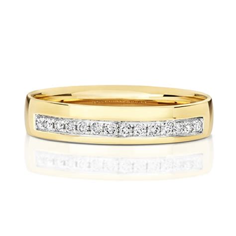9 Carat Yellow Gold Diamond Wedding Ring Grain Set Northumberland Goldsmiths