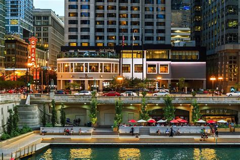 Renaissance Chicago Downtown Hotel 2019 Room Prices 139 Deals