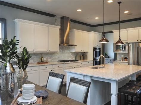 Get inspired by kitchens we love, our pinterest board and our customers' personal style. Kitchen Decor and Design on a Budget | HGTV