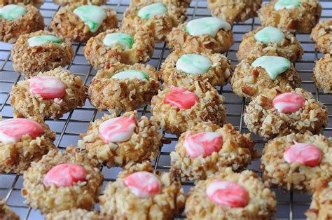 Sugar and spice almond flour cookies are perfect grain free christmas cookies. Christmas Thumbprint Cookies | Recipe | Thumbprint cookies, Almond flour cookies, Iced ...