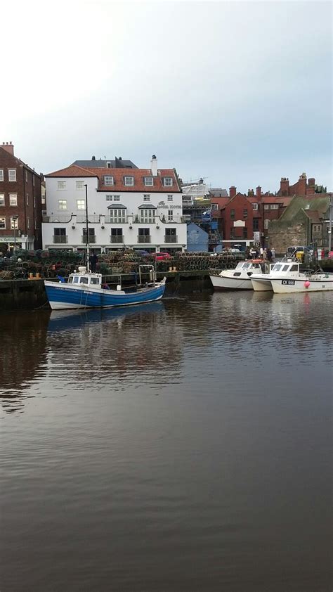 Whitby harbour | Whitby, Canal, Yorkshire