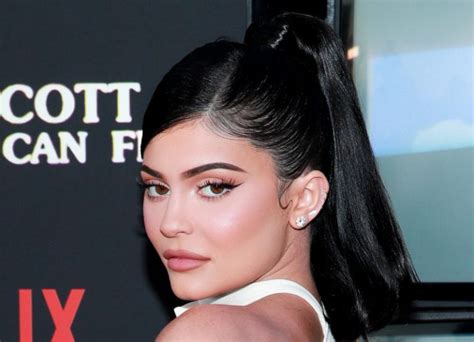 Kylie Jenner Sells 600 Million Stake In Beauty Line To Coty Love Kiev