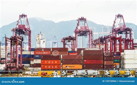 Hong Kong 23 April 2016 Cargo And Crane Shipment Dock World