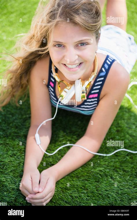 11 Jährige Mädchen Füße Fotos Und Bildmaterial In Hoher Auflösung Alamy