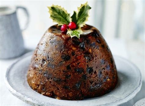 In the swinging '60s she became the cookery editor of housewife magazine, followed by ideal home magazine. Mary Berry Christmas Pudding recipe for stir-up Sunday | Mary berry christmas pudding, Christmas ...