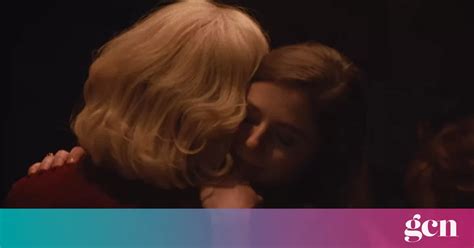 Watch Anne Hathaway Seduces Thomasin Mckenzie In First Trailer For Queer Thriller Eileen • Gcn