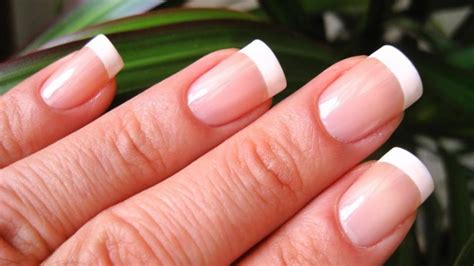 How To Get The Perfect Acrylic French Manicure On Bitten Nails Musely