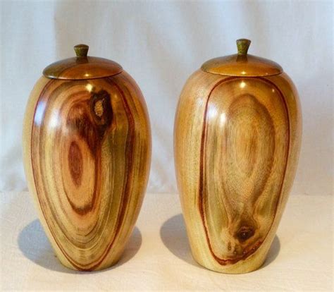 Each wooden box pet urn showcases your personal inscription on a premium leaded brass nameplate positioned front and center on the box. Cremation urn, big dog urn, pet urn, wooden ashes urn ...