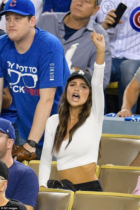 Emily Ratajkowski Smooches Boyfriend Jeff Magid At La Dodgers Game Daily Mail Online