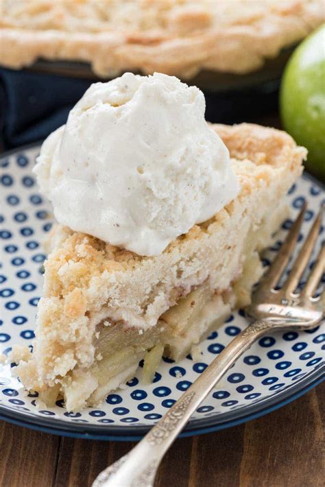 This crust has just the right balance of crunch around the edges, softness on the bottom, and sweetness, since we're using it. Crumb Apple Pie - Crazy for Crust