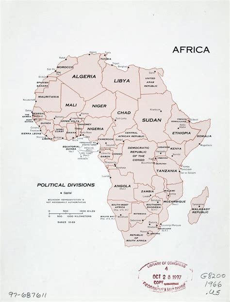 Gran Detalle Divisiones Políticas Mapa De África Con Las Marcas De Capitales 1966 África
