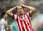 Charlie Adam gets pelters from fans after ex-Rangers midfielder ...