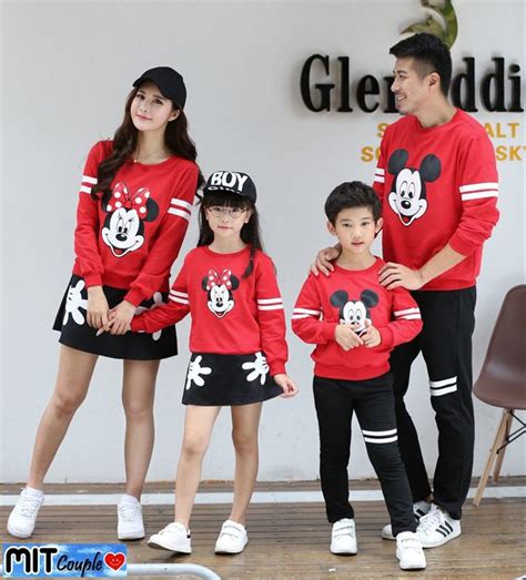 Cocok untuk keluarga (ayah, ibu dan anak) serta pasangan muda. Baju Couple Keluarga 2 Anak - Model Baju Terbaru
