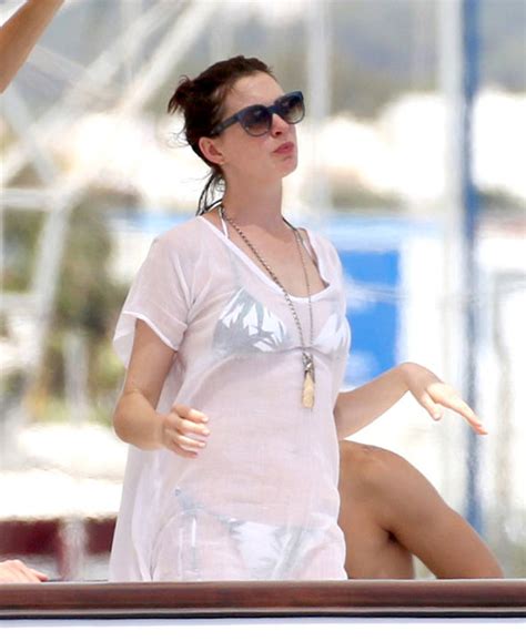 Anne Hathaway Makes A Splash As She Shows Off Her Incredible Bikini