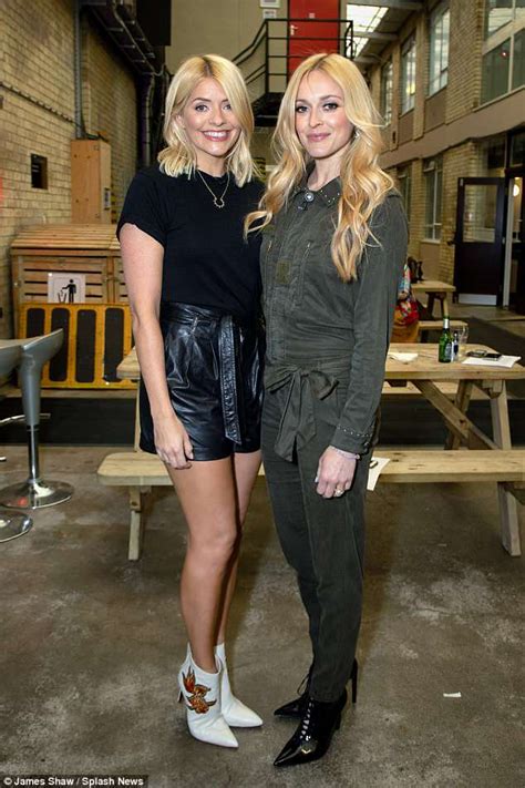 Holly Willoughby Joins Bff Fearne Cotton For Celebrity Juice Filming