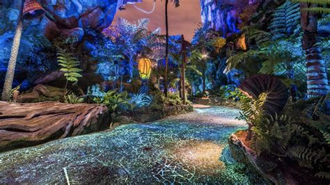 13 Stunning Photos Of Disneys ‘pandora The World Of Avatar At Night