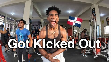 working out in the most dangerous hood in dominican republic 🇩🇴 youtube