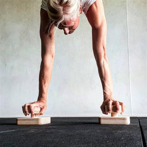 Strength Flexibility And Handstand Classes Cairns Australia Shoshin Movement Studio