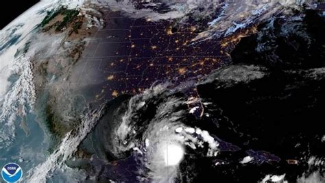 El centro nacional de huracanes de la noaa emitió una advertencia de huracán para el sur de la el centro del huracán genevieve estaba ubicado cerca de la latitud 20,9 grados norte y longitud 109 muchas de las capas de imágenes disponibles se actualizan dentro de las tres horas posteriores a la. El huracán Delta avanza hacia México con vientos de 230 km ...