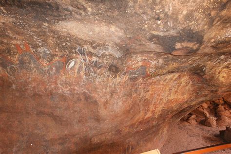 Cave Paintings At Uluru Northern Territory Australia Pinterest