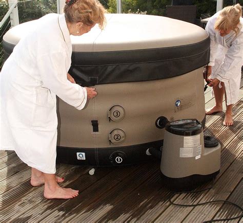Extra Deep Grand Rapids Inflatable Hot Tub 88 Jets 4 Person Portable Spa Ebay