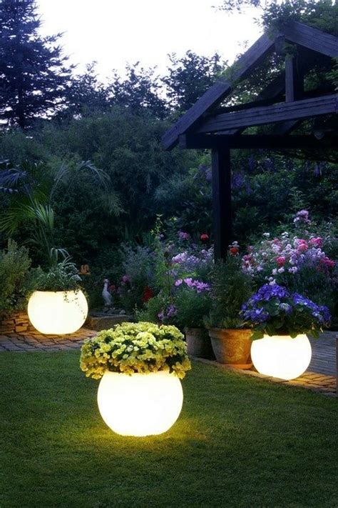 15 Brilliant Ways To Light Up Your Backyard Summer Bash Garden