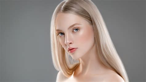 What You Should Know Before Going Platinum Blond
