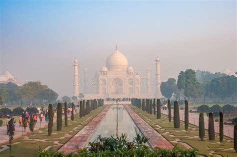 Taj Mahal A Famous Historical Monument A Monument Of Love The