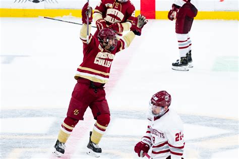 Defensive Effort Leads Bc Past No 3 Massachusetts Into Hockey East