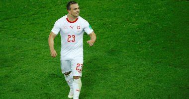 لا تزال طريقة احتفال نجمي المنتخب السويسري شيردان شاكيري وغرانيت تشاكا بتسجيلهما في مرمى المنتخب الصربي محل جدال في سويسرا. شاكيرى أفضل لاعب فى مباراة سويسرا مع صربيا بكأس العالم ...