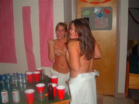 Party Girls Getting Naked And Showing Their Boobs Free Video My Xxx