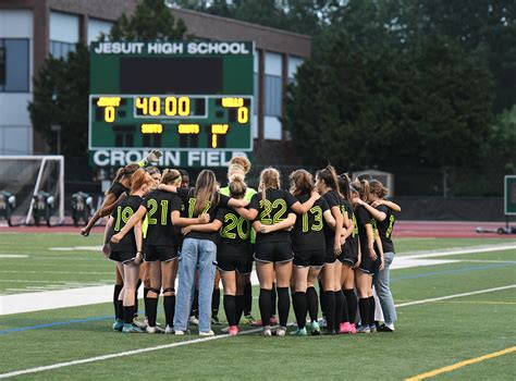 Womens Varsity Soccer Recap Jesuit Vs Southridge Jesuit Chronicle