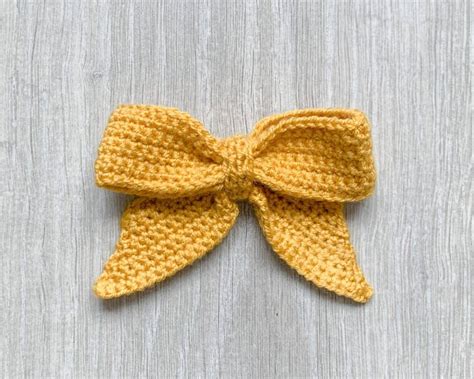 How To Crochet A Decorative Bow Free Pattern And Picture Tutorial Dora Does