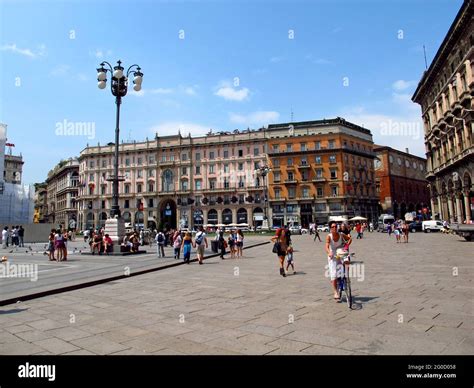 Piazza Del Duomo Milan Italy Stock Photo Alamy