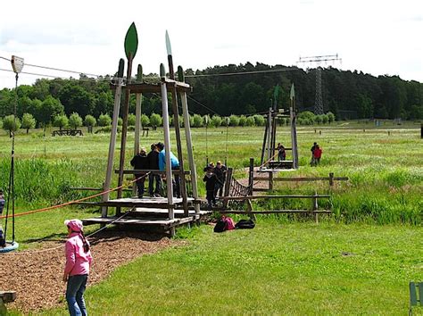 Cookies sind hilfreiche datenpakete, die es uns als anbieter erleichtern, ihnen eine optimal bedienbare webseite anzubieten. Wildpark MV | Seilbahn