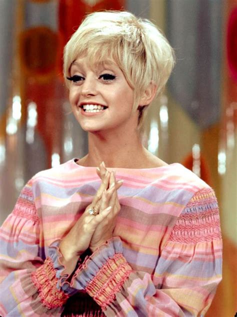 24 Marvelous Photos Of Goldie Hawn In The 1960s