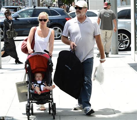 Kelsey Grammer Shops In Beverly Hills With Wife Kayte And Daughter