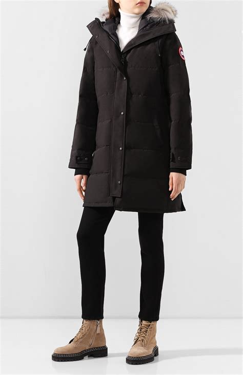 Женский черный пуховик Shelburne Canada Goose купить в интернет магазине ЦУМ арт 3802l