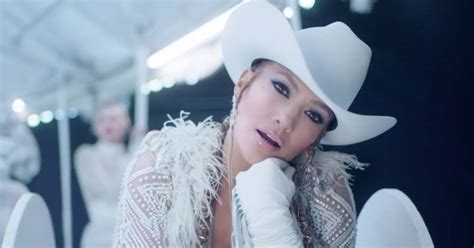 Jennifer Lopez Unleashes New Carnival Themed Musique Video For