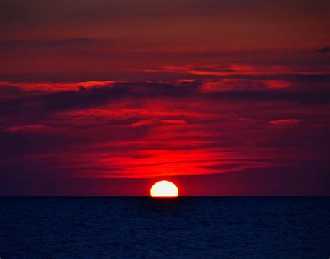 Sunset Over The Great Lakes Photograph By David Lytkowski