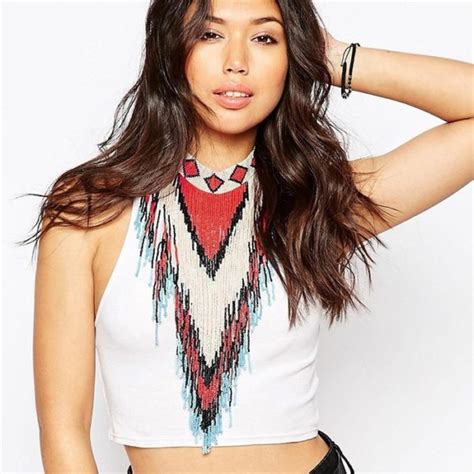 10 Statement Necklaces That Can Become Your Style Statement 8 Tikli