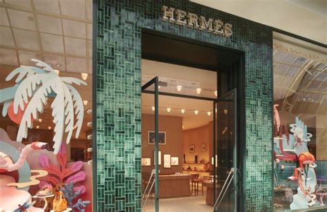 A New Hermès Boutique Opens Its Doors Pursebop Boutique Beach