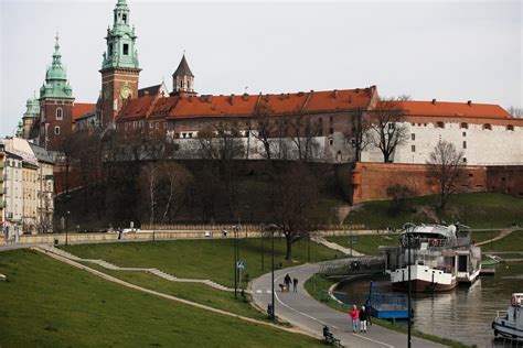 Kraków Wawel Nie Poddaje Się Koronawirusowi I Zaprasza Do Zwiedzania