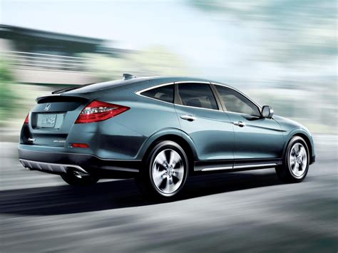 The 2013 Honda Crosstour Is A Big Sweetie Deep Down The Fast Lane Car