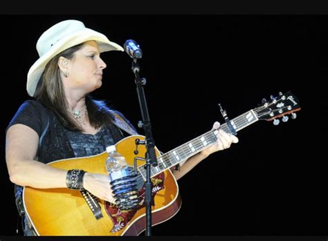 Pin By Danielle Wilson On Terri Clark My Hero Country Music Singers Country Women Country